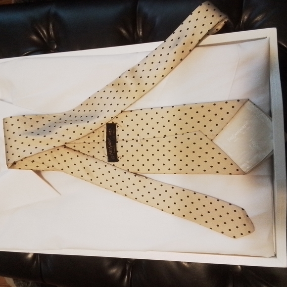 YVES SAINT LAURENT DESIGNER MENS SILK NECKTIE - Picture 2 of 3